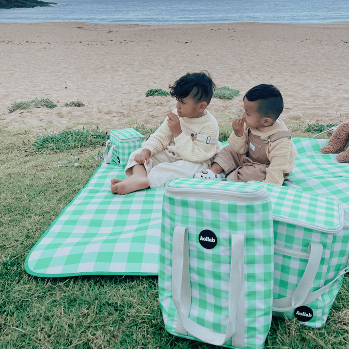 Kollab Holiday Wine Cooler Bag Kelly Green Check Lifestyle | Merchants Homewares