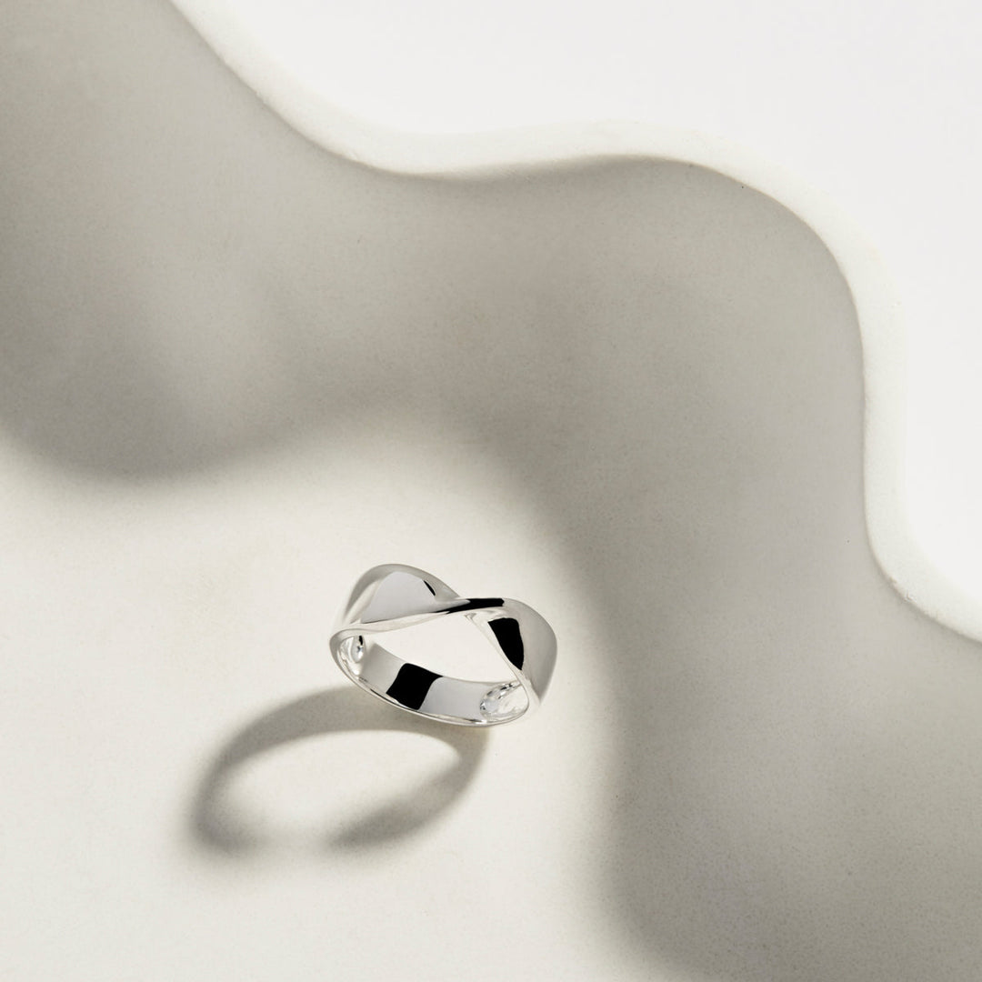 Najo Muse Ring Lifestyle | Merchants Homewares