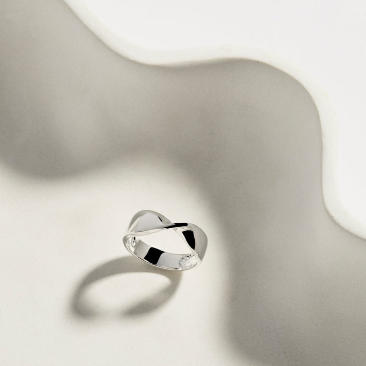 Najo Muse Ring Lifestyle | Merchants Homewares