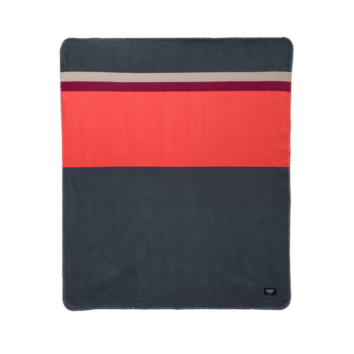 Gentlemen's Hardware Outdoor Blanket Open | Merchants Homewares