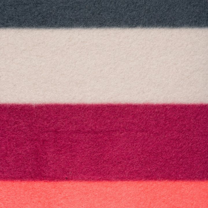 Gentlemen's Hardware Outdoor Blanket Close Up | Merchants Homewares