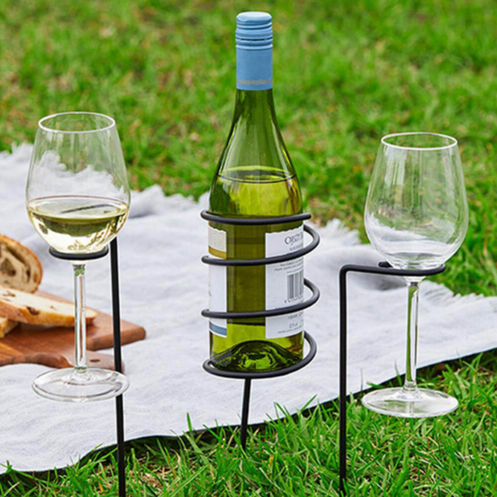 IS Albi Davis & Waddell Picnic Wine Set Lifestyle | Merchants Homewares