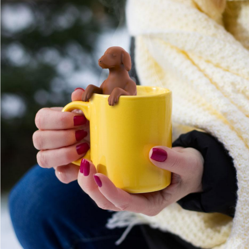IS Albi Fred Hot Dog Tea Infuser Lifestyle | Merchants Homewares