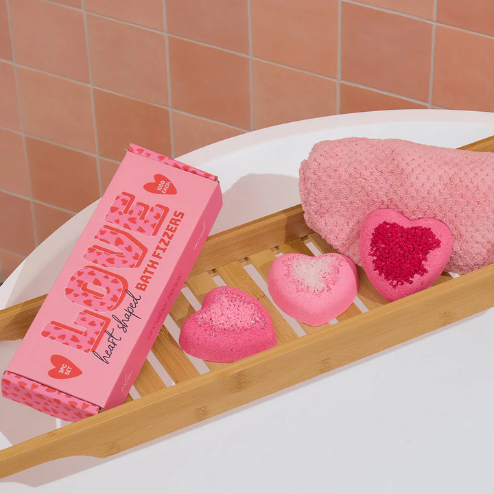 Annabel Trends Bath Fizzers Love Heart Set Lifestyle | Merchants Homewares