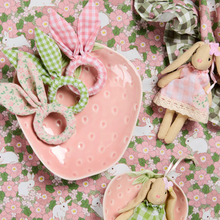 Holly & Ivy Green Check Napkin Ring Lifestyle | Merchants Homewares