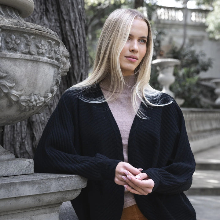 Humidity Shae Cardi Black Lifestyle | Merchants Homewares