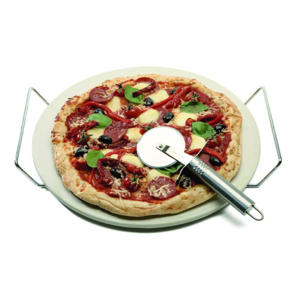 I.S Albi Davis & Waddell Round Pizza Stone 3pc Set Lifestyle | Merchants Homewares