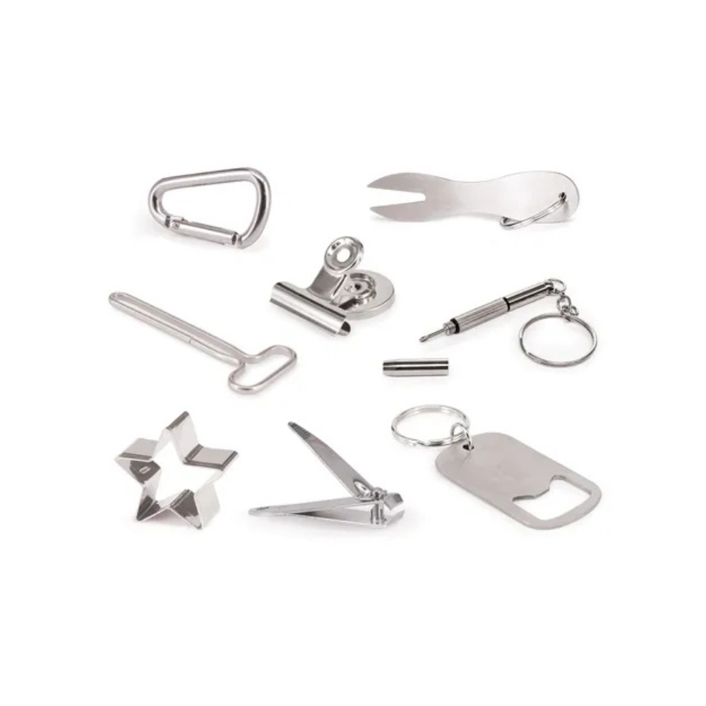 Paperie Super Deluxe Crackers Merry Berry (8) Contents | Merchants Homewares