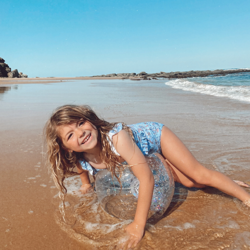 Sunnylife Inflatable Beach Ball Glitter Lifestyle | Merchants Homewares
