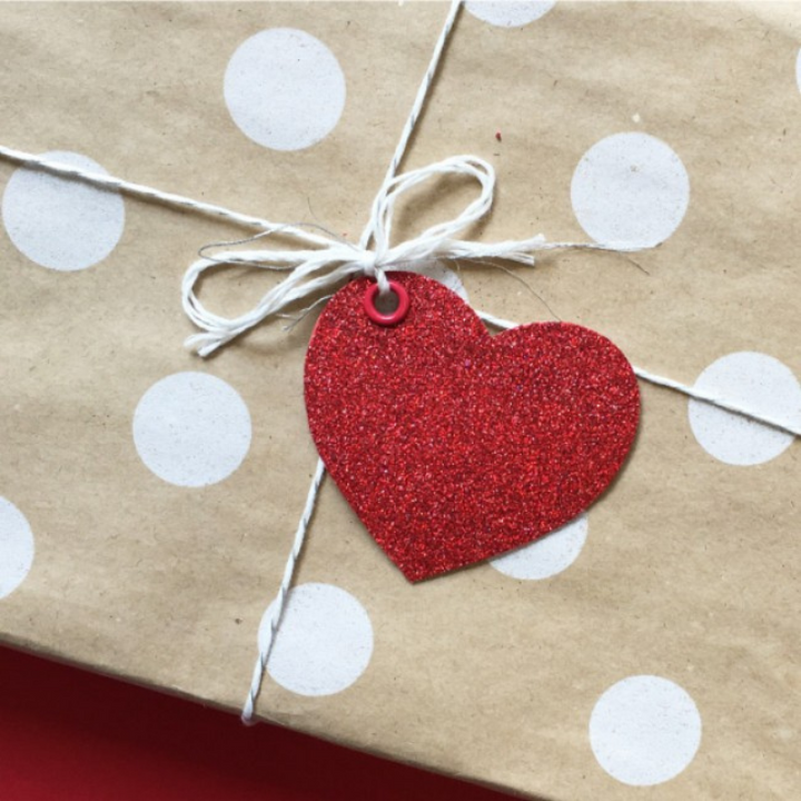 Candle Bark Heart Gift Tag Attached To Gift | Merchant Homewares