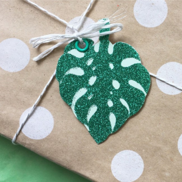 Candle Bark Monstera Gift Tag Attached To Gift | Merchant Homewares