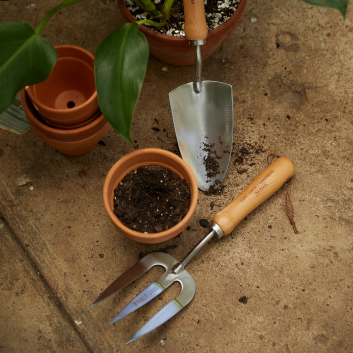 Gentlemen's Hardware Fork & Trowel Set Lifestyle | Merchants Homewares