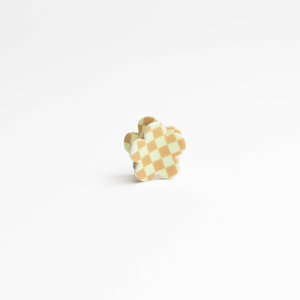 Holiday Small Check Flower Claw Nude Creme | Merchants Homewares