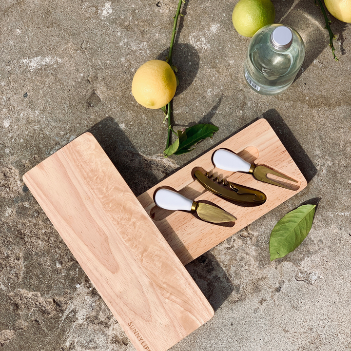 Sunnylife Travel Cheese Set Natural Lifestyle | Merchants Homewares